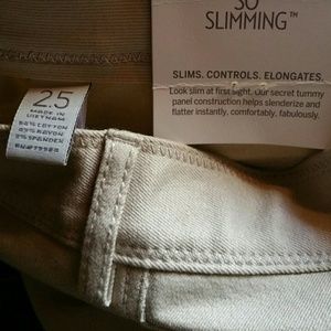 NWT Chico So Slimming size 2.5 khakis